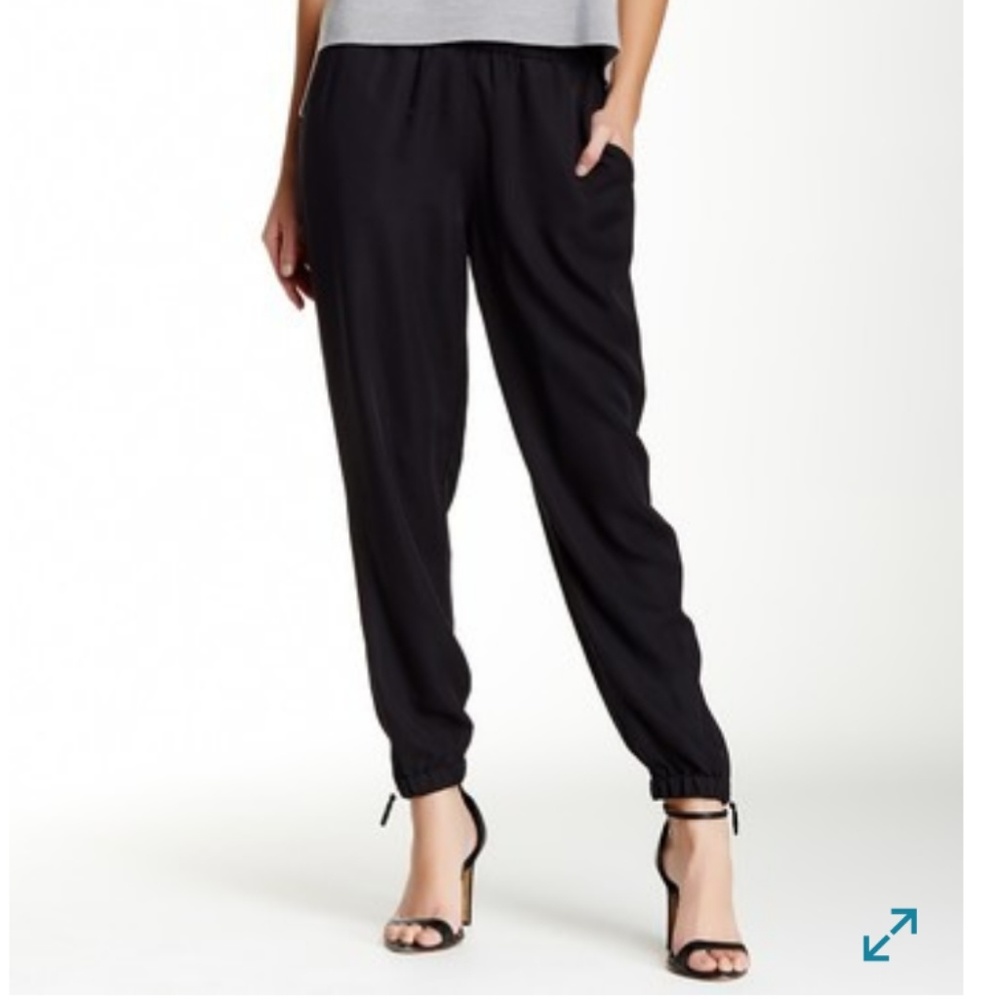 Max Studio pull on jogger pants